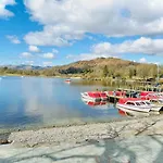 1 Bed In 95118 Ambleside