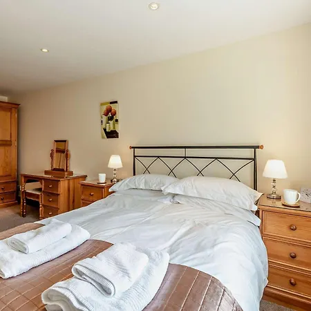 1 Bed In 95118 * Ambleside