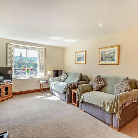 1 Bed In 95118 Ambleside
